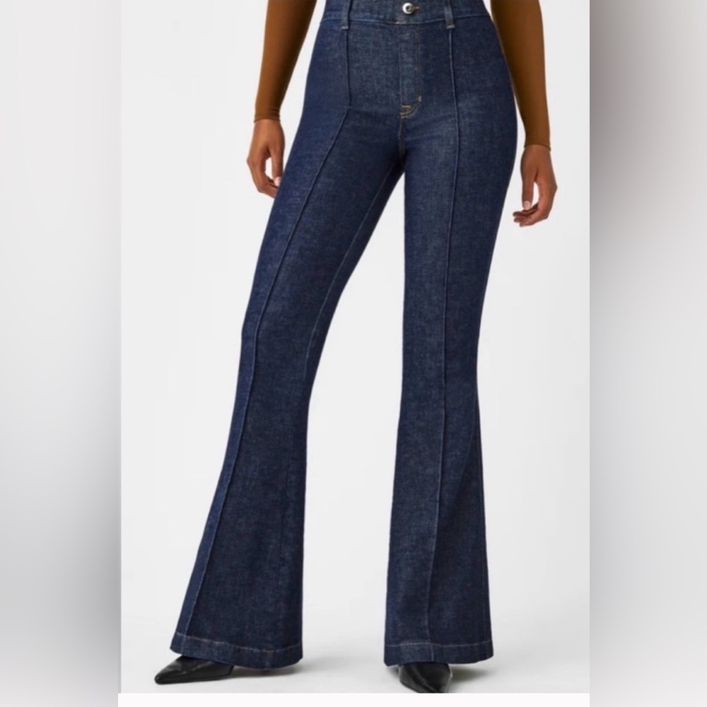 Spanx l Pintuck Flare Jeans l M - Picture 2 of 10